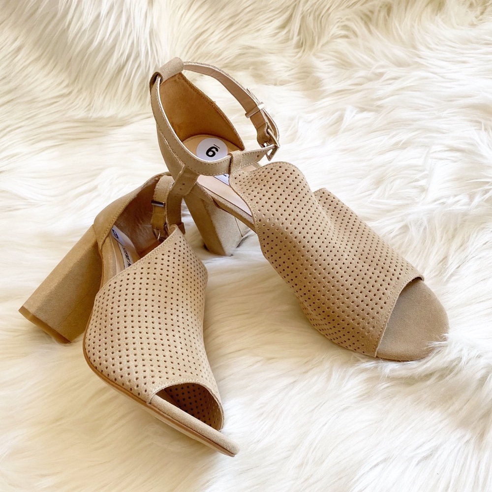 NEW Reda Taupe Suede Sandal Open Toe Ankle Strap SZ-9